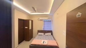 Vaaraahi Elite Guest House N2