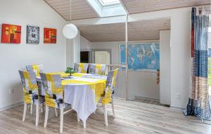 Stunning Home In Hemmet With Wifi