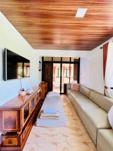 4 BR 3 T and B House near SRP and Starmall with 2 Parking Space