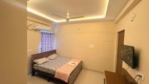 Vaaraahi Elite Guest House N4