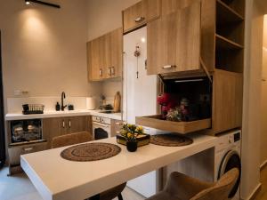 Cretan Philosophy, Relaxury Country Living