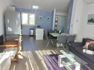 Villa Ni i Makarska -Two Bedroom Apartment With Terrace And Hot Tub Lux F