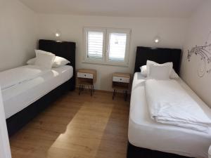 Villa Ni i Makarska -Two Bedroom Apartment With Terrace And Hot Tub Lux F