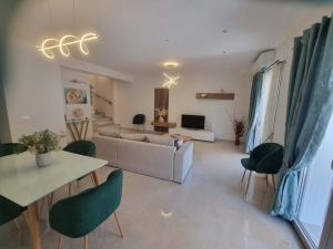 Armonia, 100m from the beach