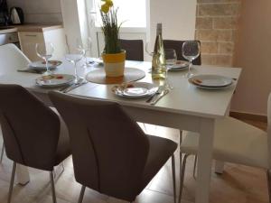 Apartments Tomislav - Two Bedroom Apartment with Terrace and Sea View