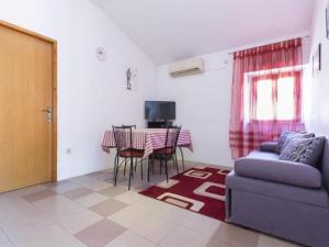 Mediterraneo Goga Apartments - OneBedroom Apartment With Terrace