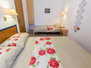 Mediterraneo Goga Apartments - OneBedroom Apartment With Terrace