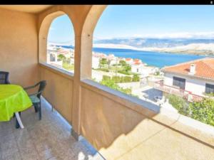 Apartments Branka Pag - One Bedroom Apartment - MIddle