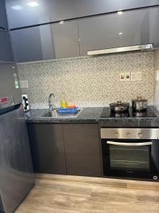 The Home In Rivergate Residence
