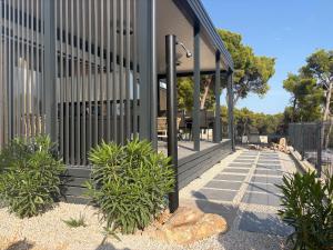 La Mar Holiday