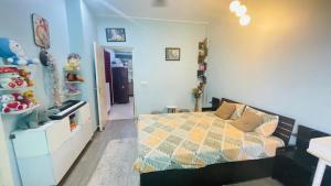 16TH Avenue Gaur City 2 Greater Noida West