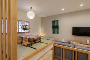 New! Japanese-Style Private House 浪花町 天満駅徒歩3分 心斎橋直通 くつろぎテラス付き 最大6名