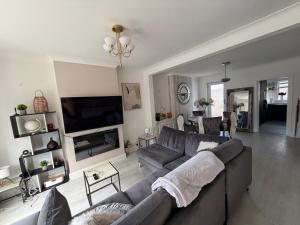 2 Bed Modern Luxury House