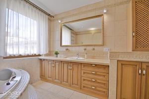 Sunset Apartments - przestronna oferta z widokiem na port - kawiarnie, restauracje, centrum miasta
