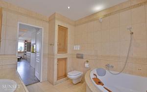 Sunset Apartments - przestronna oferta z widokiem na port - kawiarnie, restauracje, centrum miasta