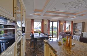 Sunset Apartments - przestronna oferta z widokiem na port - kawiarnie, restauracje, centrum miasta