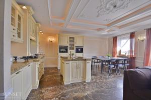 Sunset Apartments - przestronna oferta z widokiem na port - kawiarnie, restauracje, centrum miasta