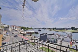 Sunset Apartments - przestronna oferta z widokiem na port - kawiarnie, restauracje, centrum miasta
