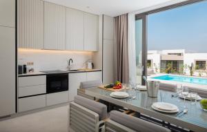 Stunning Home In Tkon