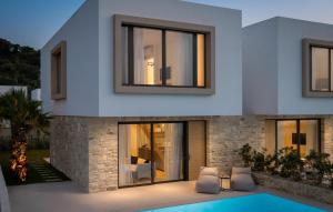 Stunning Home In Tkon