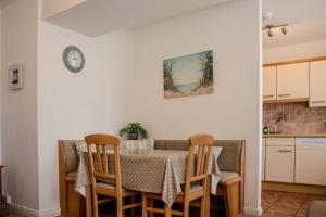 9 The Downs, Thurlestone overlooking Burgh Island