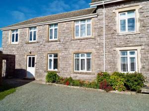 9 The Downs, Thurlestone overlooking Burgh Island