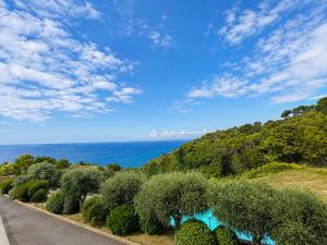 Piscina, terrazza panoramica e parcheggio