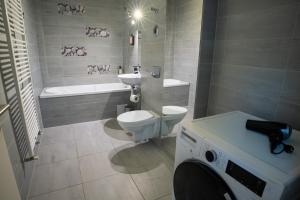 Barrique 30 - Breakfast Delivered & Minibar - Free parking - Mall Area