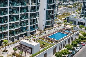 Livin Holidays - Studio - Luxury Azizi Riviera