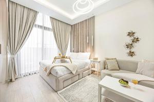 Livin Holidays - Studio - Luxury Azizi Riviera