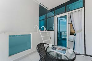 PVH - Opalz by Danube - Pristine Studio with Private Pool near Miracle Garden