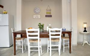 Villa Lakki Heated round pool Jacuzzi