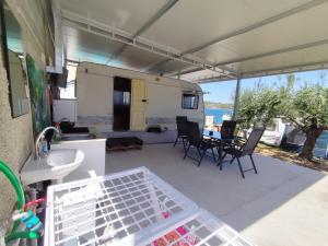 Camper with private toilet and kitchen 3