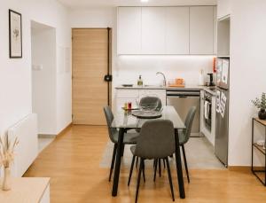 Ribeirinha Guesthouse