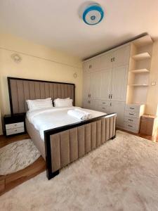 Ensuite 2BR Kilimani, Nairobi, Ngong Rd