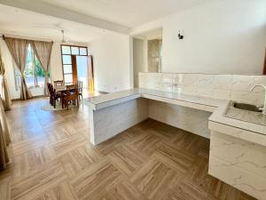 Shirley Boutique Hotel