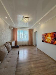 ApartPoltava Cучасні 2-кімн апартаменти з великою кутовою ванною ЦЕНТР МІСТА