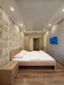 ApartPoltava Cучасні 2-кімн апартаменти з великою кутовою ванною ЦЕНТР МІСТА