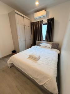 c5 Linjia Villa, Pattaya Holiday Villa, Near the City Center, Walking Street, Airport Terminal