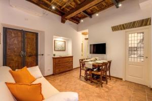 Campo de Fiori Historic Home