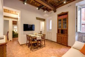 Campo de Fiori Historic Home