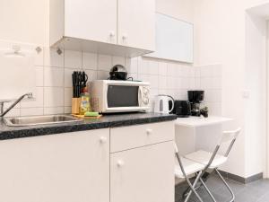 Affordable Stylish Studio Easy City Access