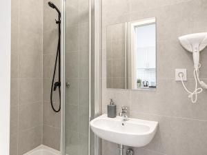Affordable Stylish Studio Easy City Access