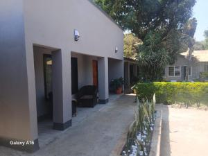 Kaps Villa and Lodge