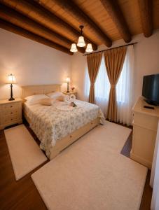 Rustic Cottage