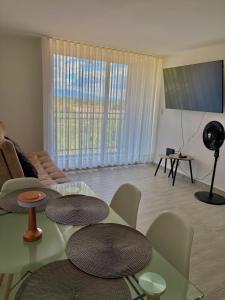 Apartamento modero nuevo, 3 habitaciones y parqueadero en conjunto