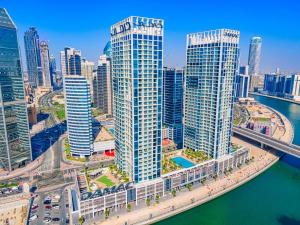 StayShort - Studio in Business Bay Balcony that Sleeps 4