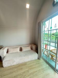 Grace Riverfront Villa Near Suvarnabhumi Airport