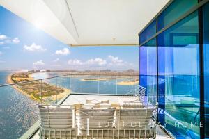 LUX The ULTRA Luxury Palm Dubai Eye View Suite