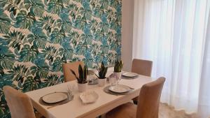 Central apartment with sea view